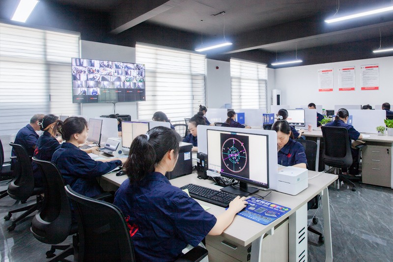  Thiết kế và phát triển 
